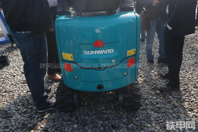 山河智能SWE08B挖掘机局部