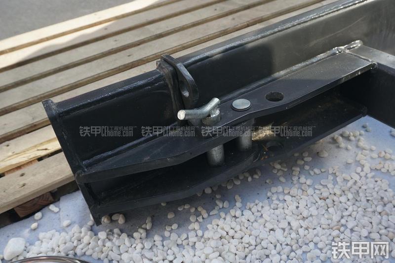 石川岛IHI-18VX挖掘机局部