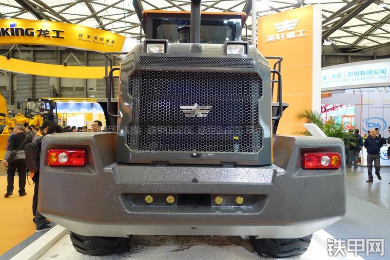 英轩重工YX656V装载机整机外观