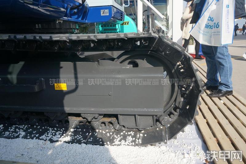 石川岛IHI-135NS挖掘机局部