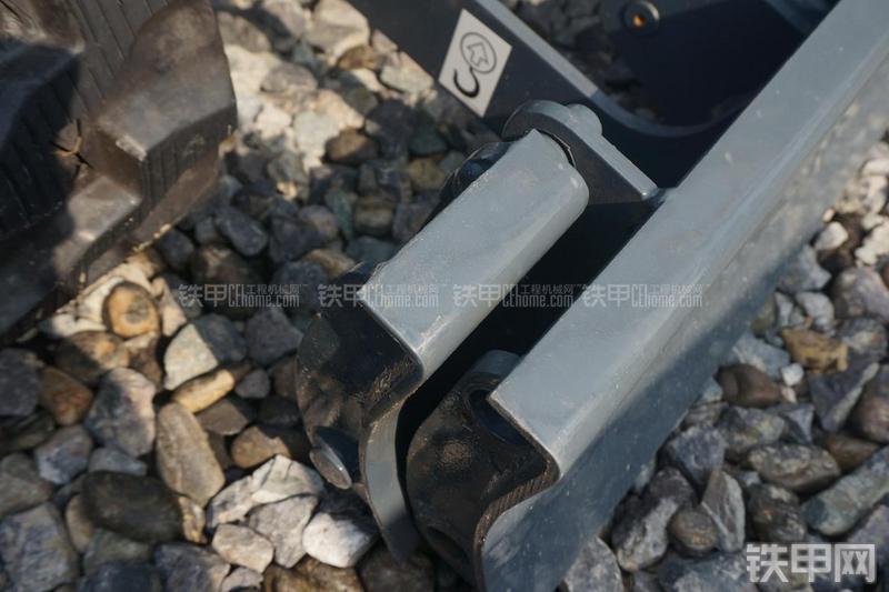 山河智能SWE08B挖掘机局部