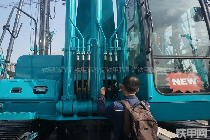 山河智能SWE350ES挖掘机局部