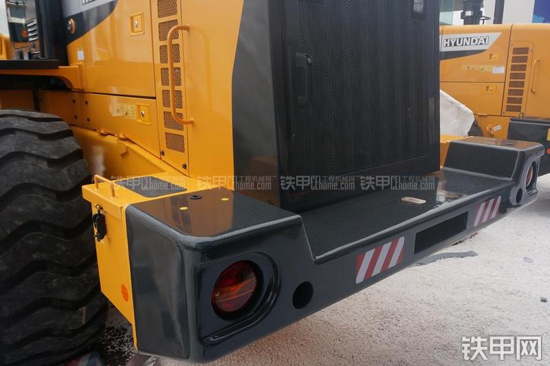 现代HL851K装载机局部