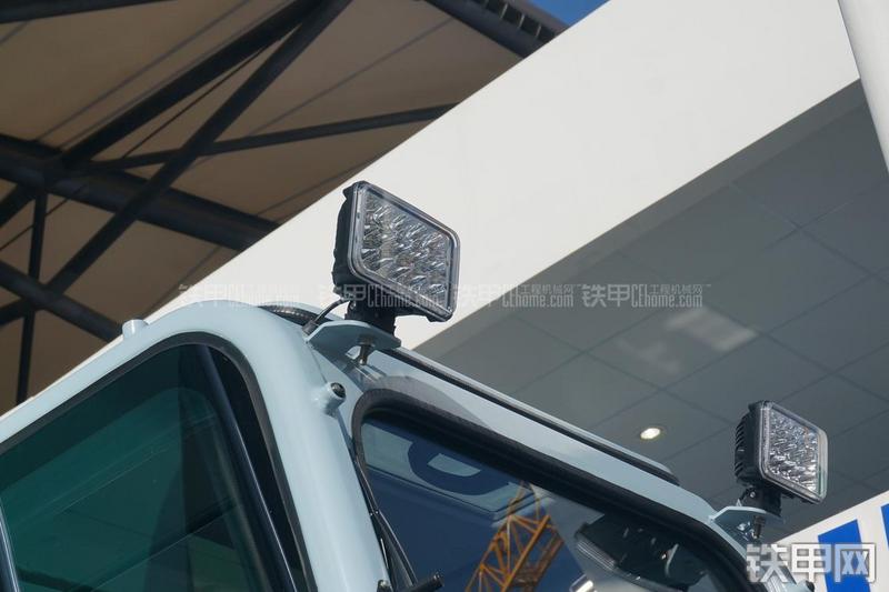 石川岛IHI-135NS挖掘机局部