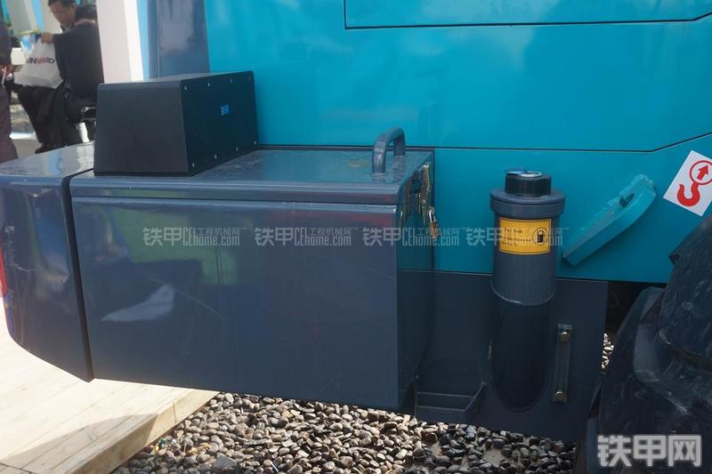 山河智能SL38W装载机局部