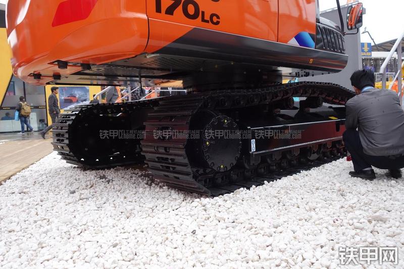 日立ZX170LC-5A挖掘机局部