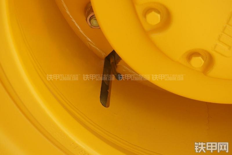 国机重工950LNG装载机局部