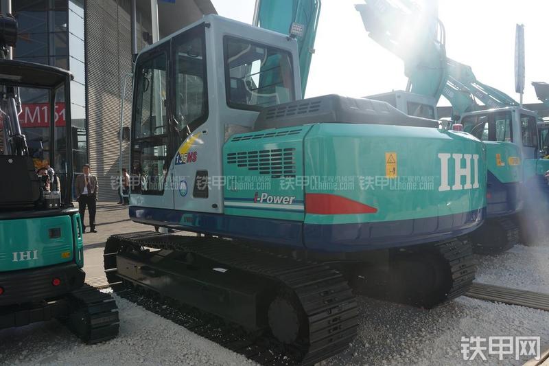 石川岛IHI-135NS挖掘机整机外观