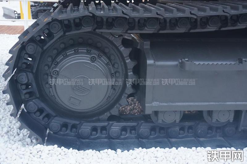 山东临工LG6460E挖掘机局部