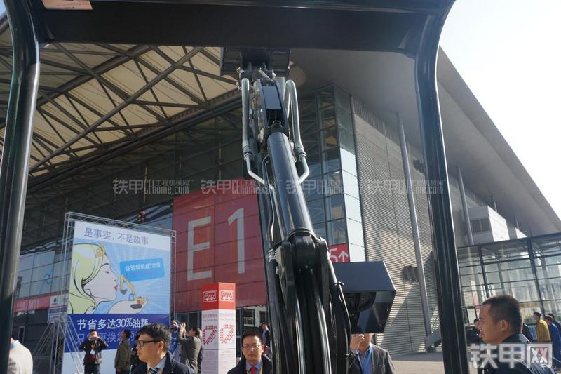 石川岛IHI-18VX挖掘机局部