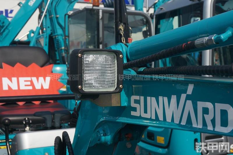 山河智能SWE10UB挖掘机局部