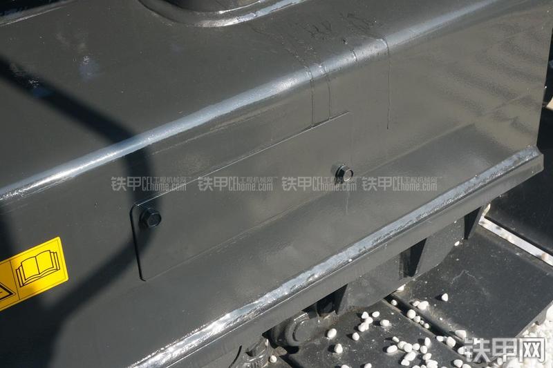 石川岛IHI-135NS挖掘机局部