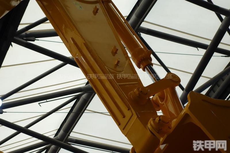 龙工LG6485H挖掘机局部