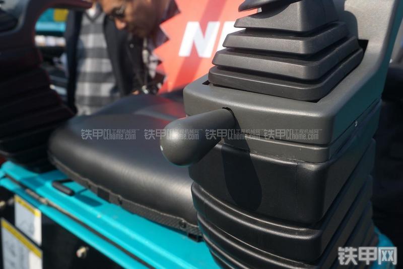 山河智能SWE08B挖掘机局部