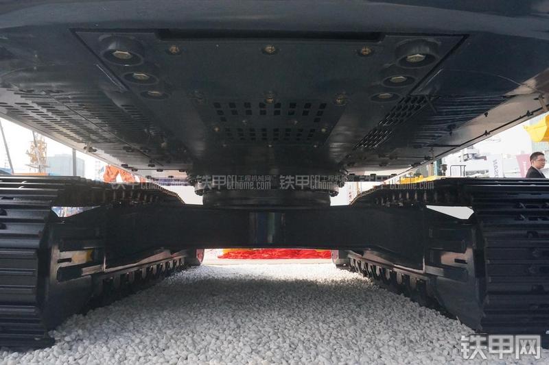 国机重工GE380H挖掘机局部