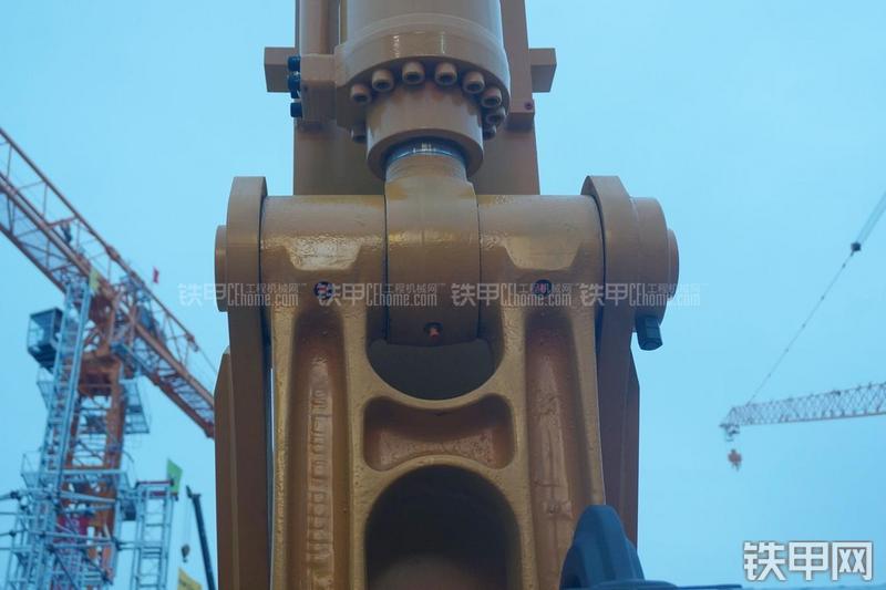 山东临工LG6460E挖掘机局部