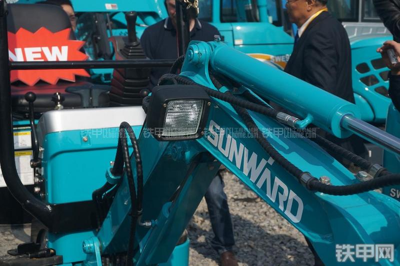 山河智能SWE08B挖掘机局部