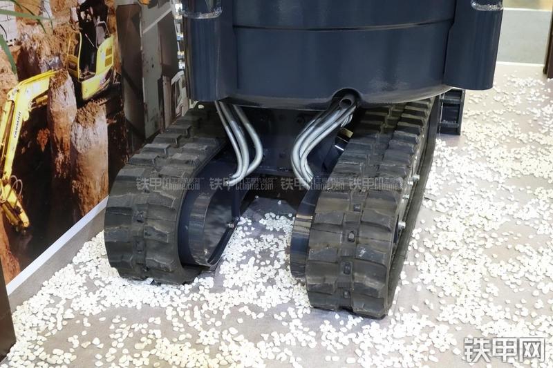 洋马sv08挖掘机局部