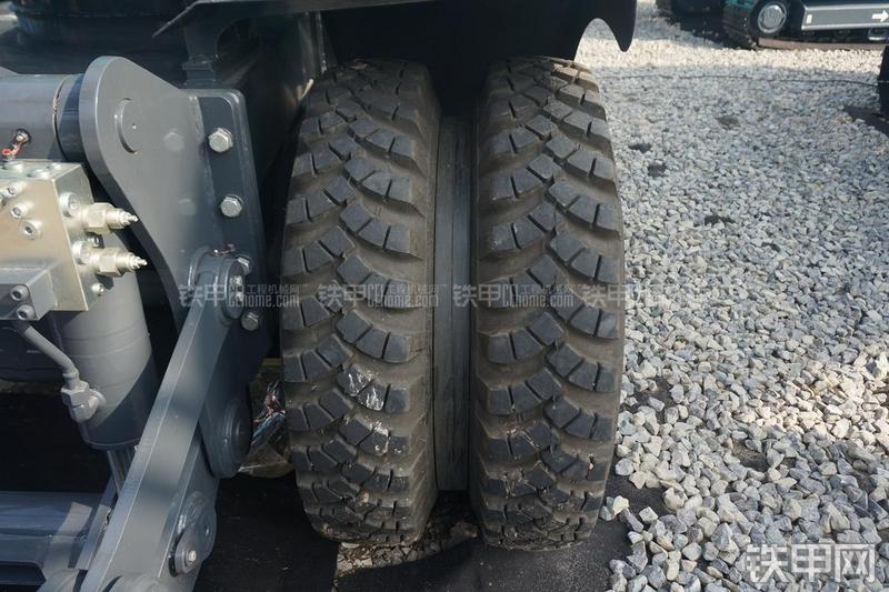 山河智能SWE130W挖掘机局部