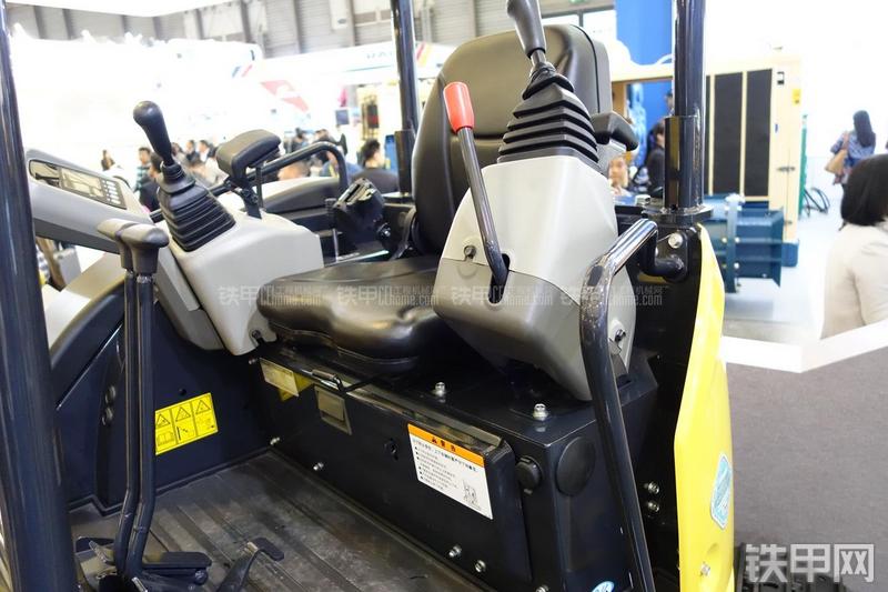 洋马vio25挖掘机局部