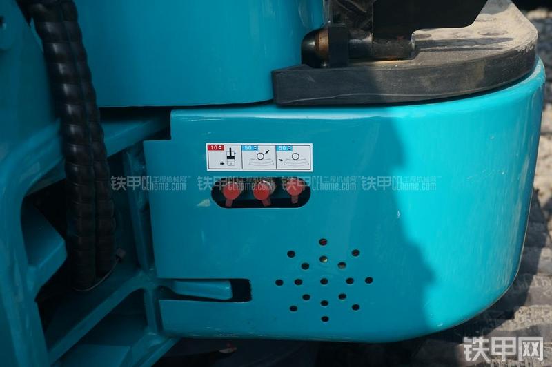 山河智能SWE08B挖掘机局部