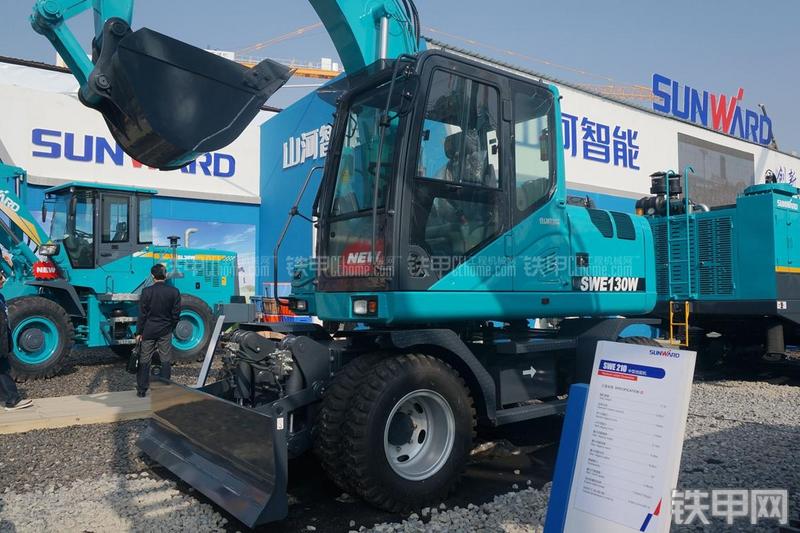 山河智能SWE130W挖掘机整机外观