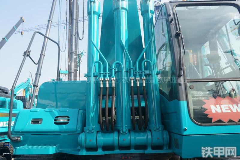 山河智能SWE350ES挖掘机局部