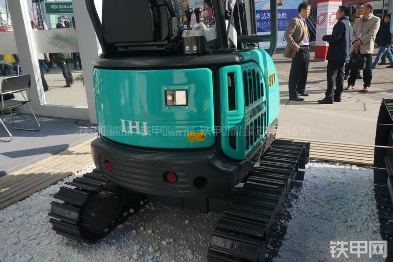 石川岛IHI-18VX挖掘机局部
