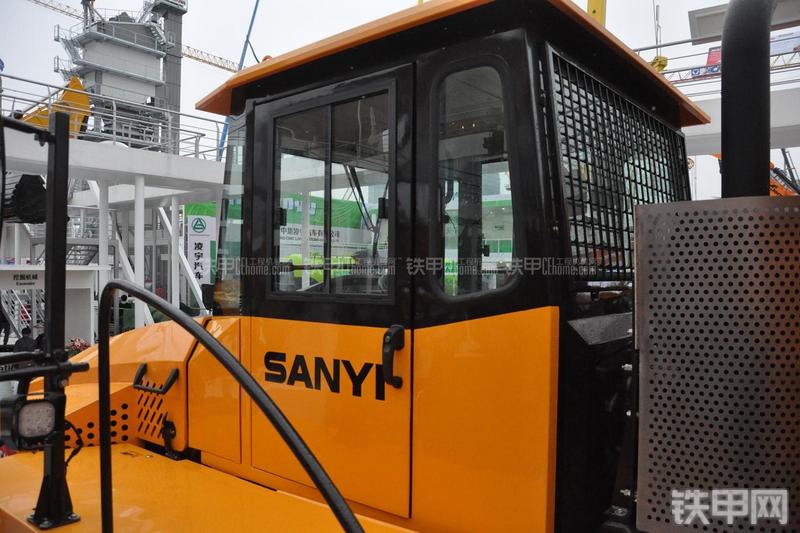 三一重工SAT40非公路自卸车局部