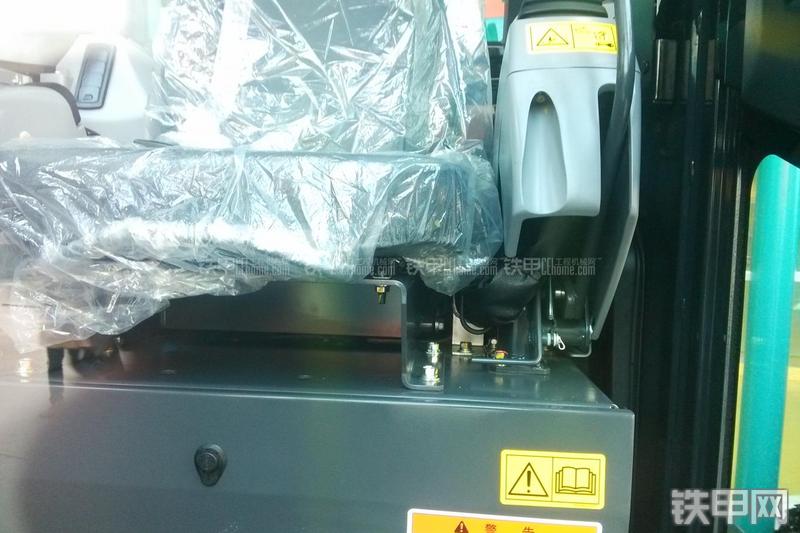 久保田KX155-5挖掘机局部