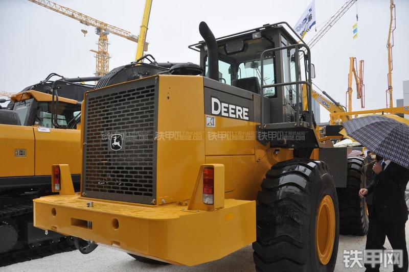 约翰迪尔WL53装载机局部