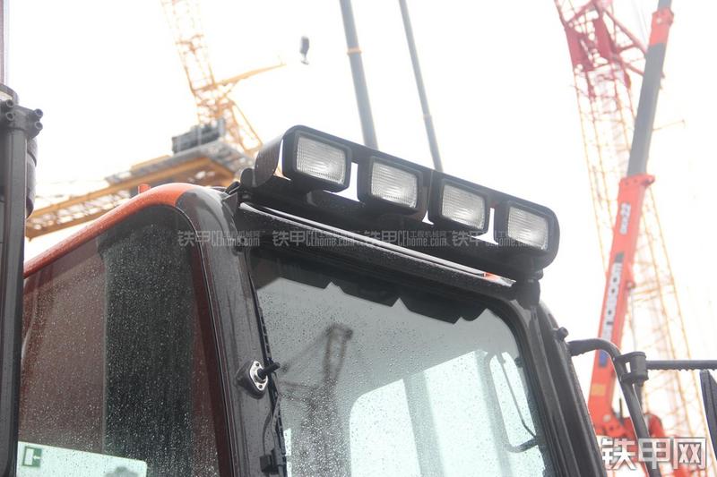 迪万伦DX420LC-9C挖掘机局部