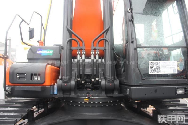 迪万伦DX420LC-9C挖掘机局部