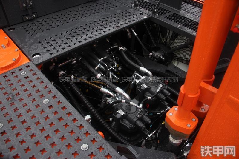 迪万伦DX500LC-9C挖掘机局部