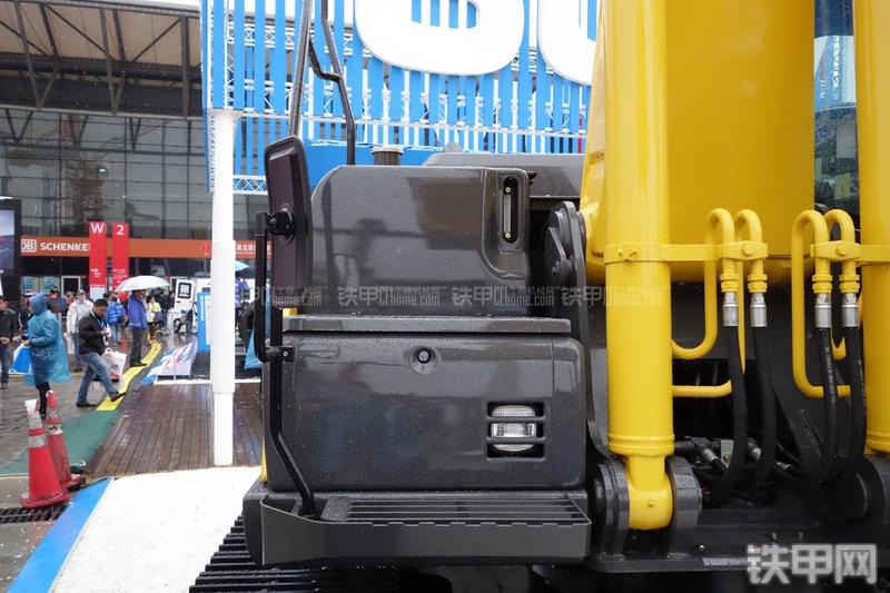 住友SH260LC-6挖掘机局部