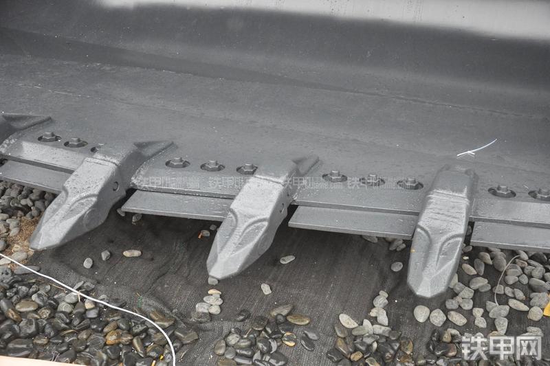 柳工CLG8128H装载机局部