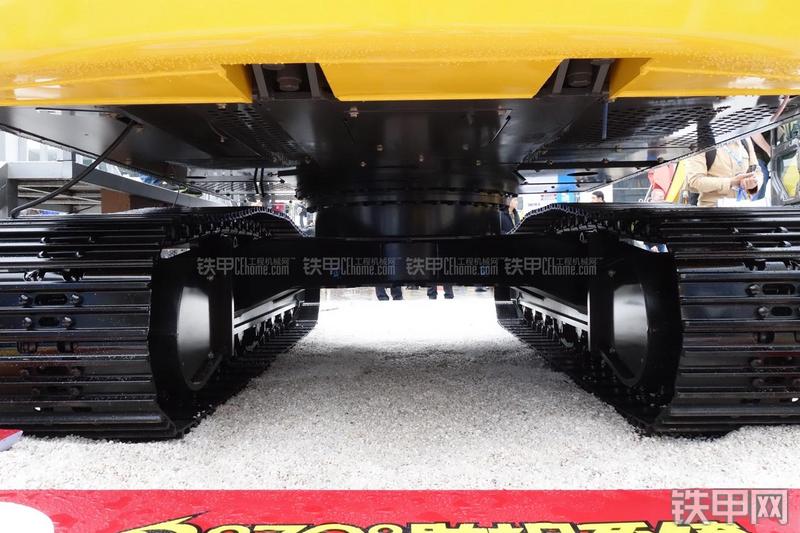 住友SH210-6挖掘机局部