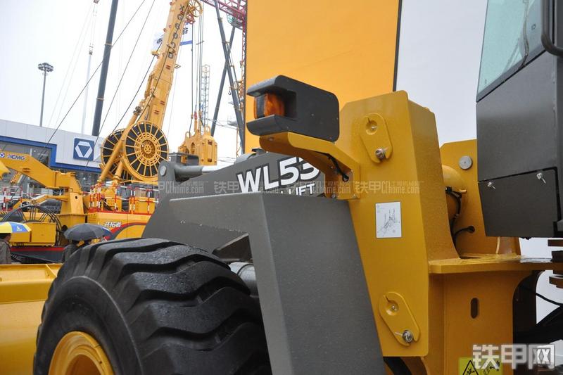 约翰迪尔WL53装载机局部