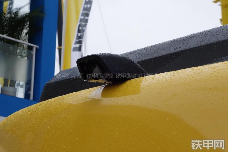 住友SH210-6挖掘机局部