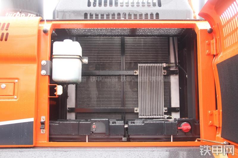 迪万伦DX380LC-9C挖掘机局部