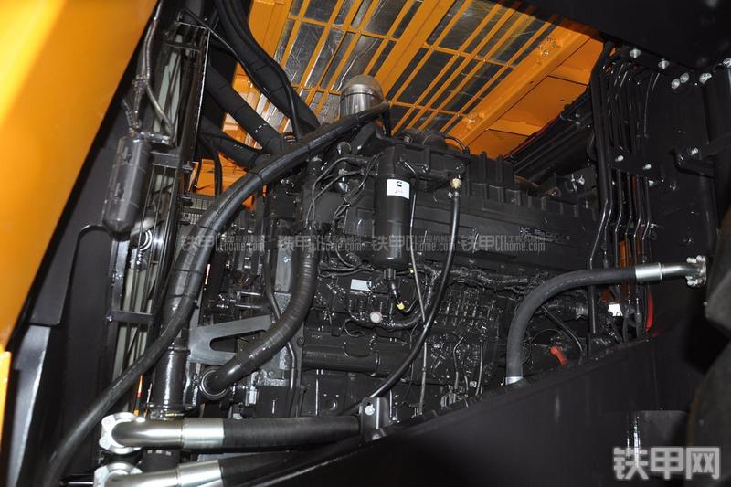 三一重工SRT95C非公路自卸车局部