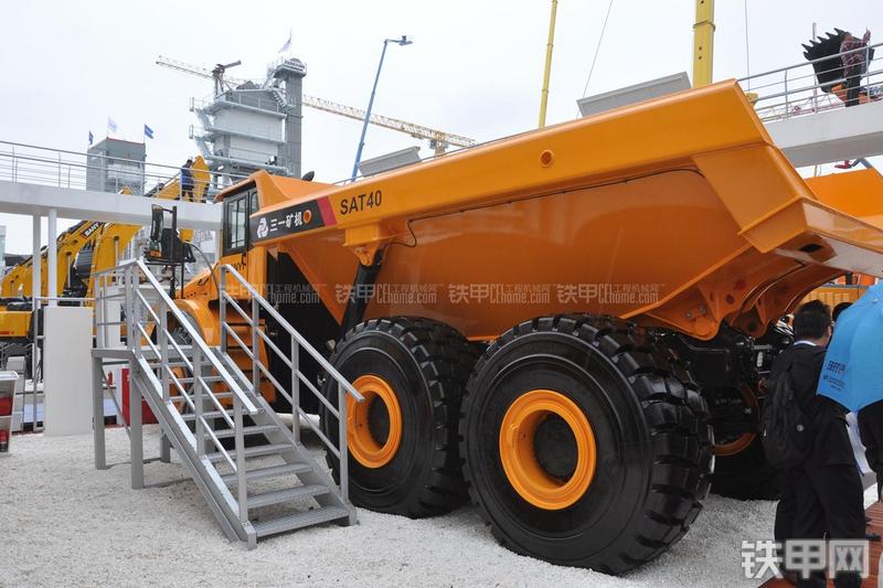 三一重工SAT40非公路自卸车局部