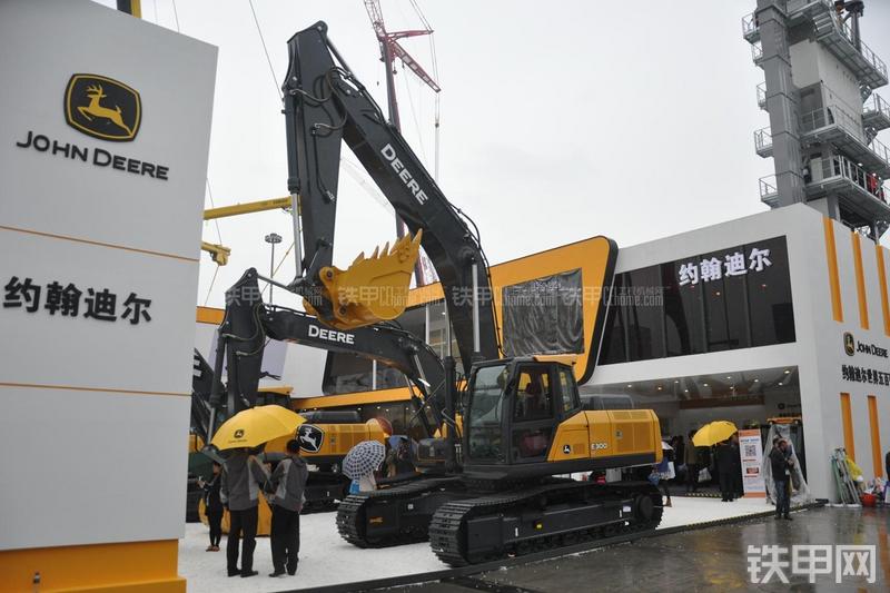 约翰迪尔EC300LC挖掘机整机外观