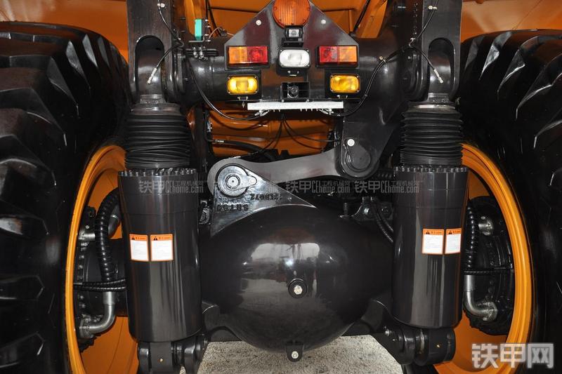 三一重工SRT95C非公路自卸车局部