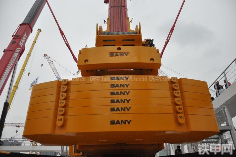 三一重工SAC6000起重机整机外观