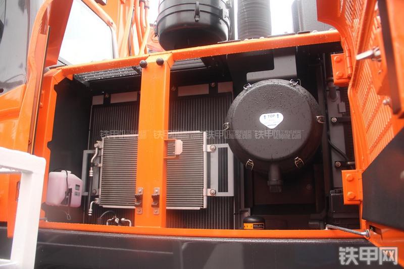 迪万伦DX420LC-9C挖掘机局部