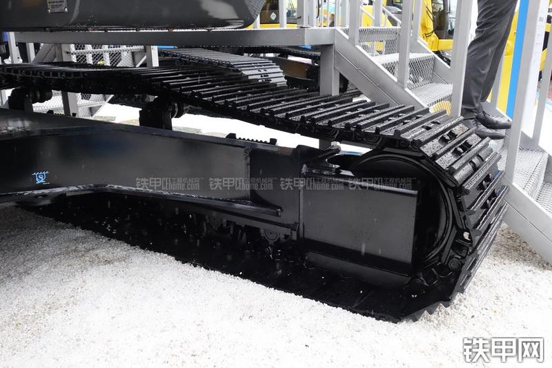 住友SH260LC-6挖掘机局部