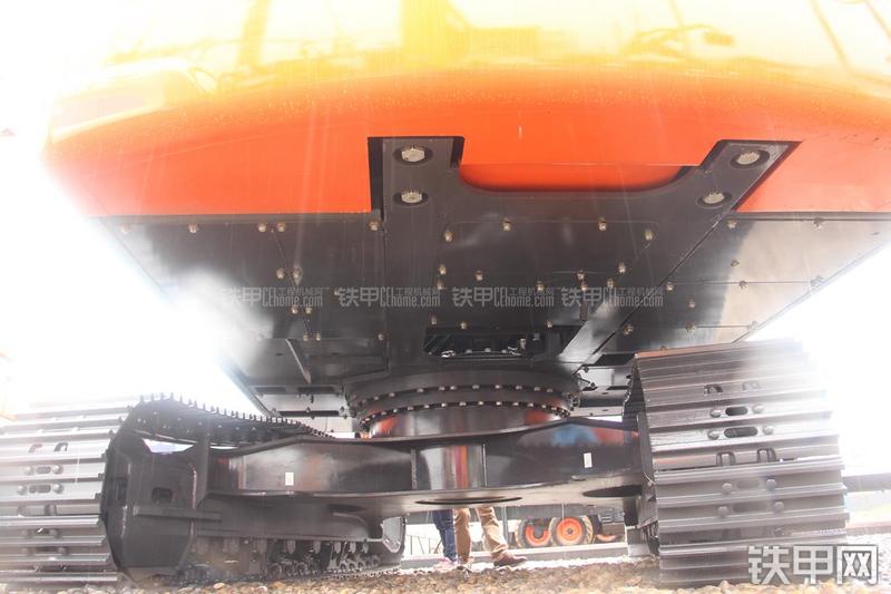 迪万伦DX340LC-9C挖掘机局部