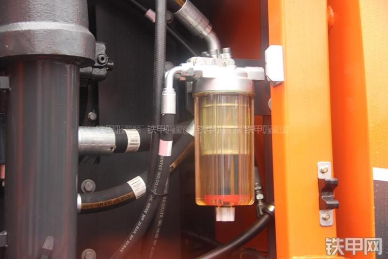 迪万伦DX420LC-9C挖掘机局部