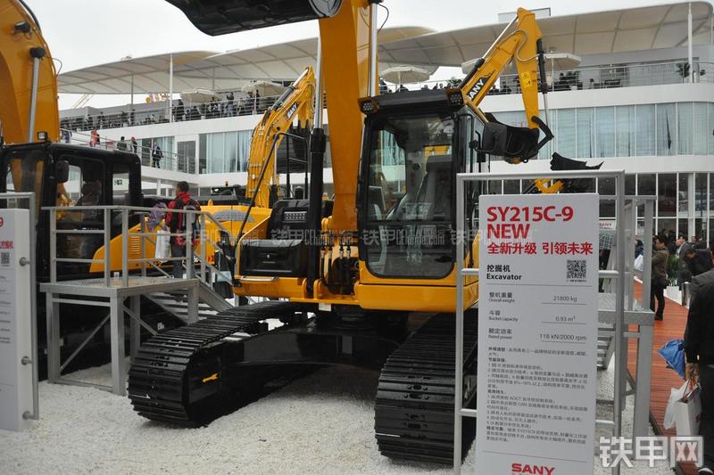三一重工SY215C-9挖掘机整机外观